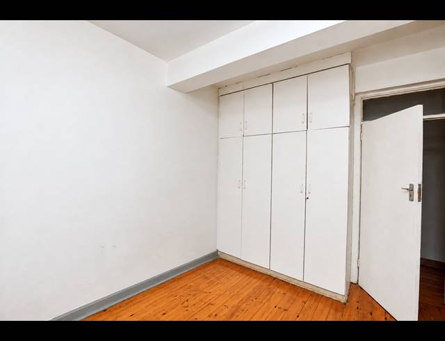 2 BEDROOM APARTMENT FOR SALE IN ESSENWOOD